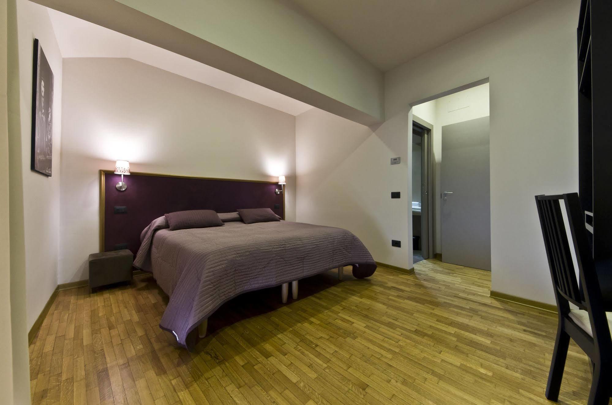 Siena Gallery - Rooms Only Экстерьер фото